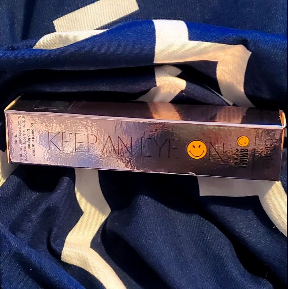 Keep an Eye On Colored Mascara in Be Happy